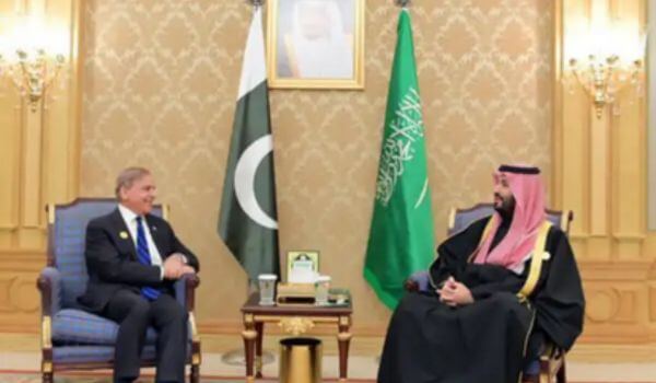 Saudi Arabia and Pakistan Forge Historic Mutual Defense Pact: A New Era in Islamic Security Architecture