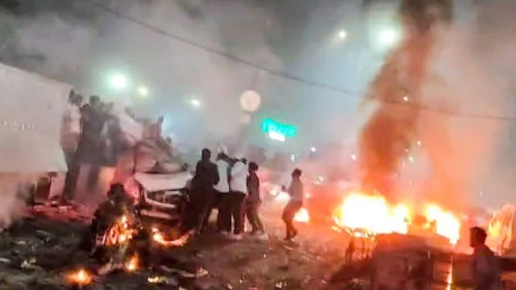 Car blast near Red Fort in Delhi